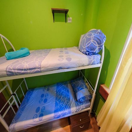 Yourhostel Svyatoshino Киев Экстерьер фото