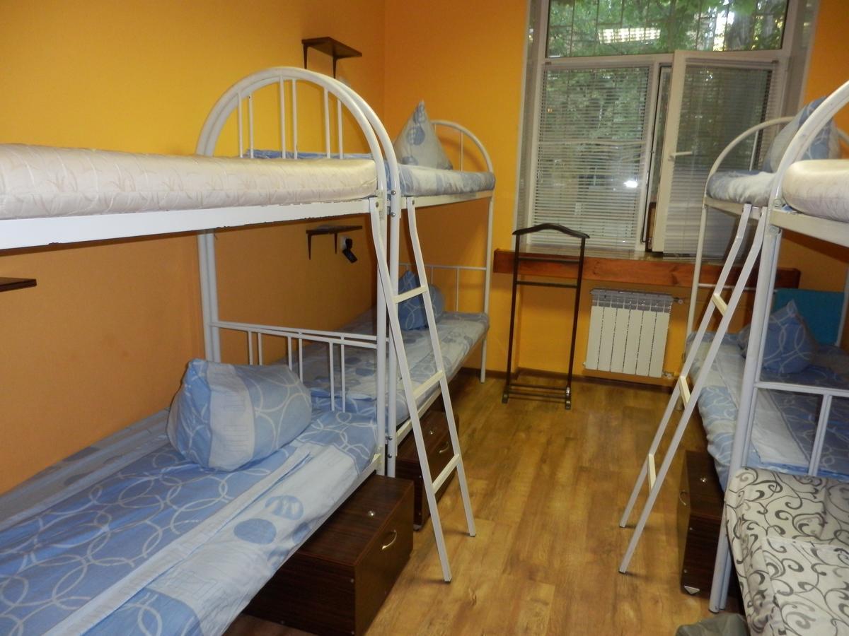Yourhostel Svyatoshino Киев Экстерьер фото