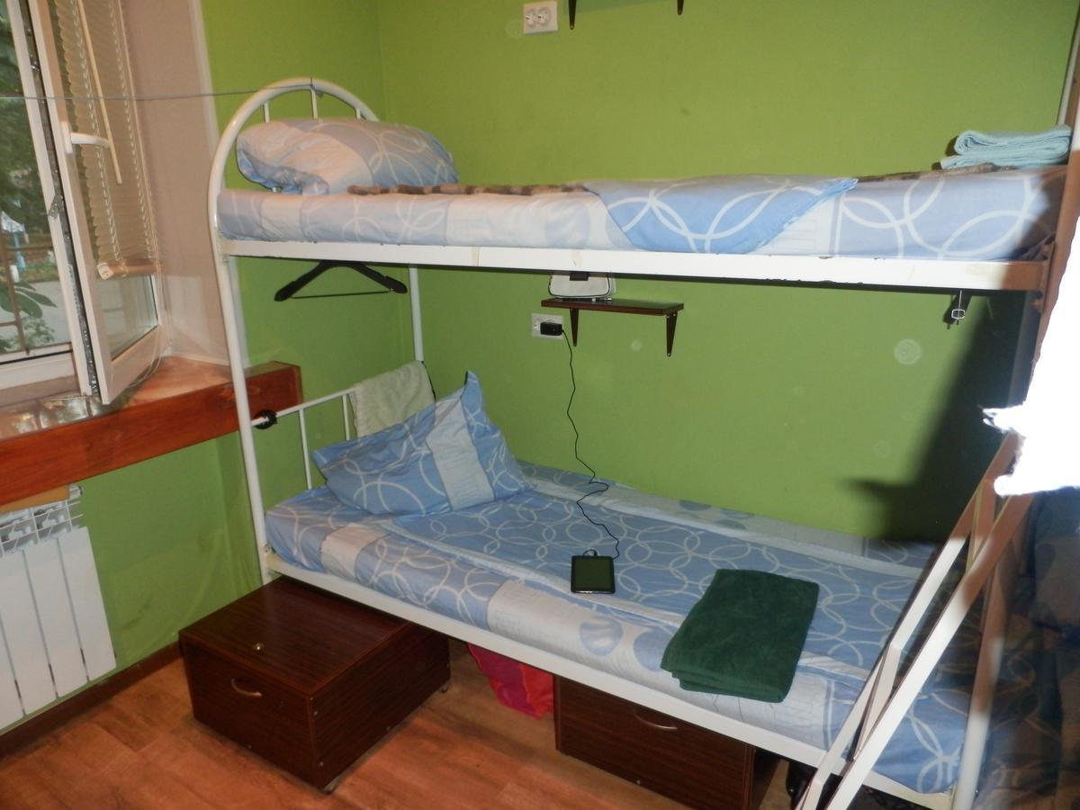 Yourhostel Svyatoshino Киев Экстерьер фото