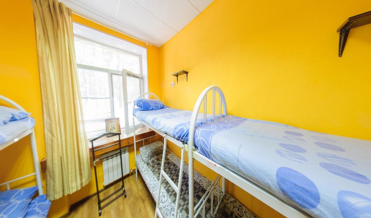 Yourhostel Svyatoshino Киев Экстерьер фото