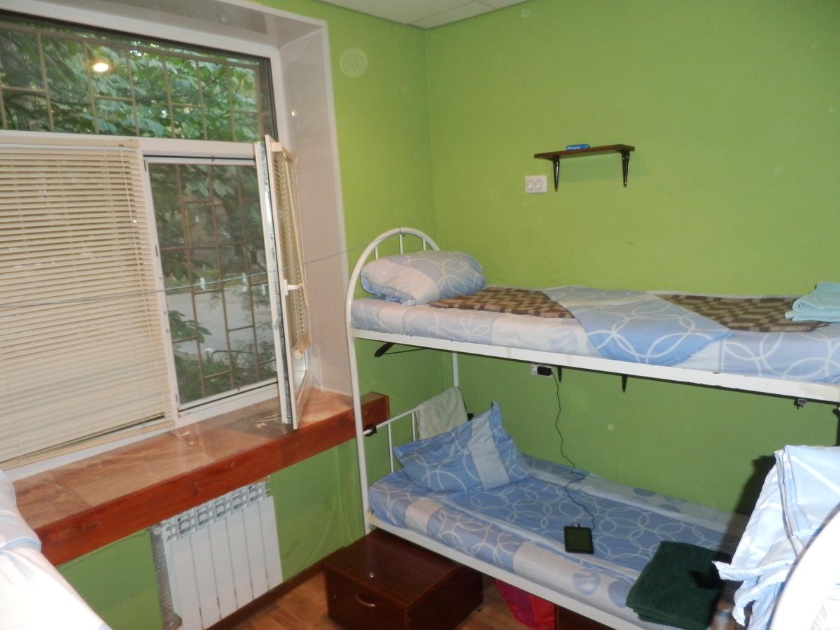 Yourhostel Svyatoshino Киев Экстерьер фото